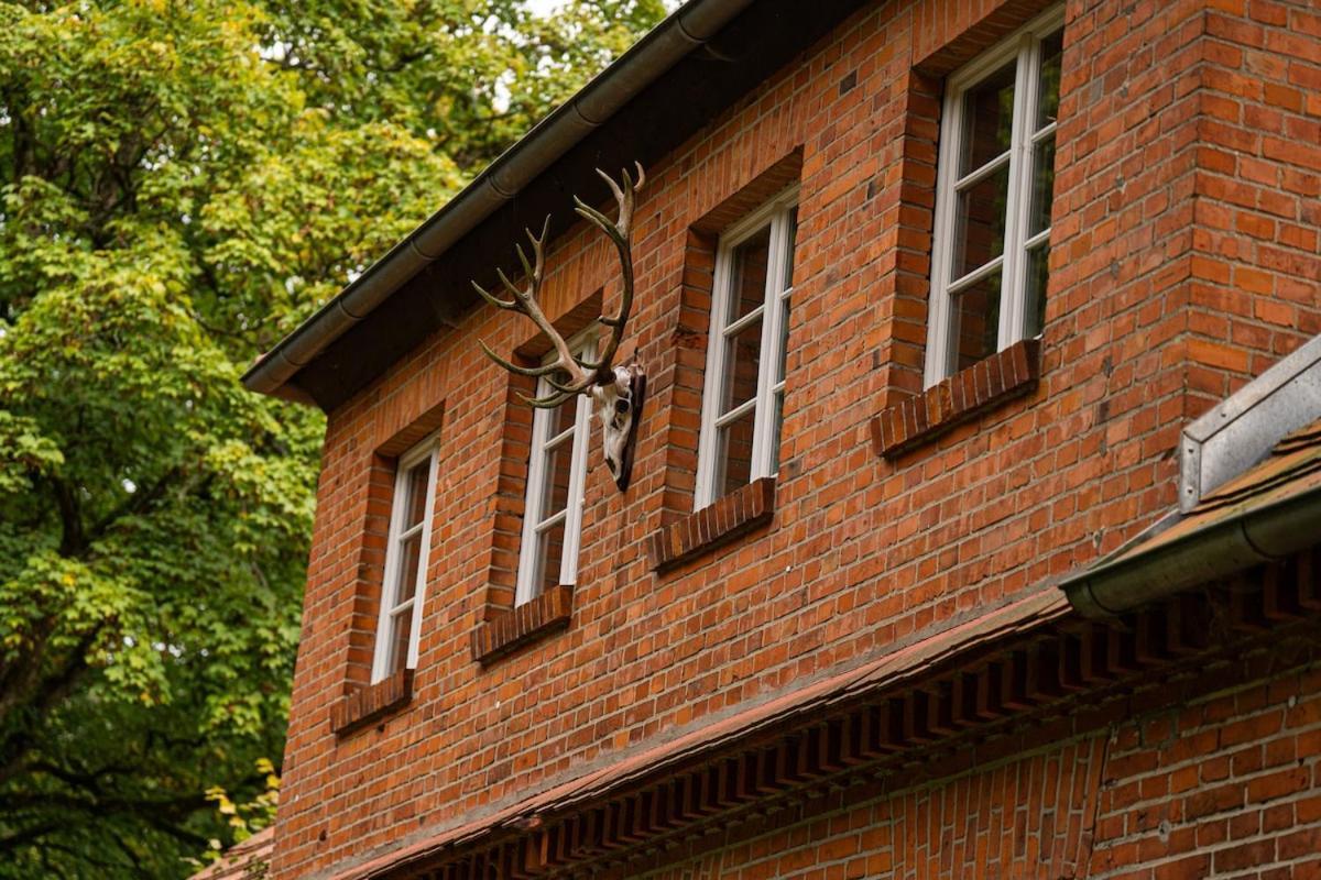 Wald- Und Seeidyll Im Historischen Forsthaus Neuruppin Exterior foto